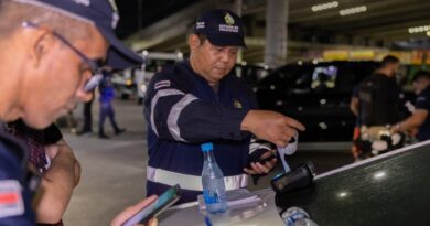 Detran-AM deflagra operação e apresenta dois condutores em flagrante delito